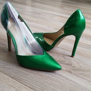 Nine West Green Pumps